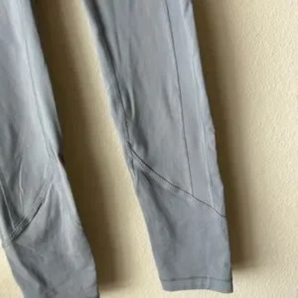 LuluLemon Women's Leggings Gray Pockets Size 4 - Picture 13 of 13